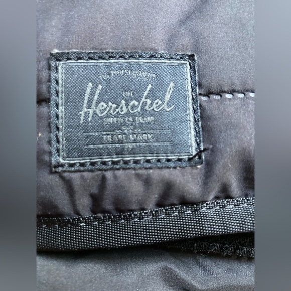 Herschel Supply Company Mini messenger  Bag Durable Nylon - Picture 6 of 7